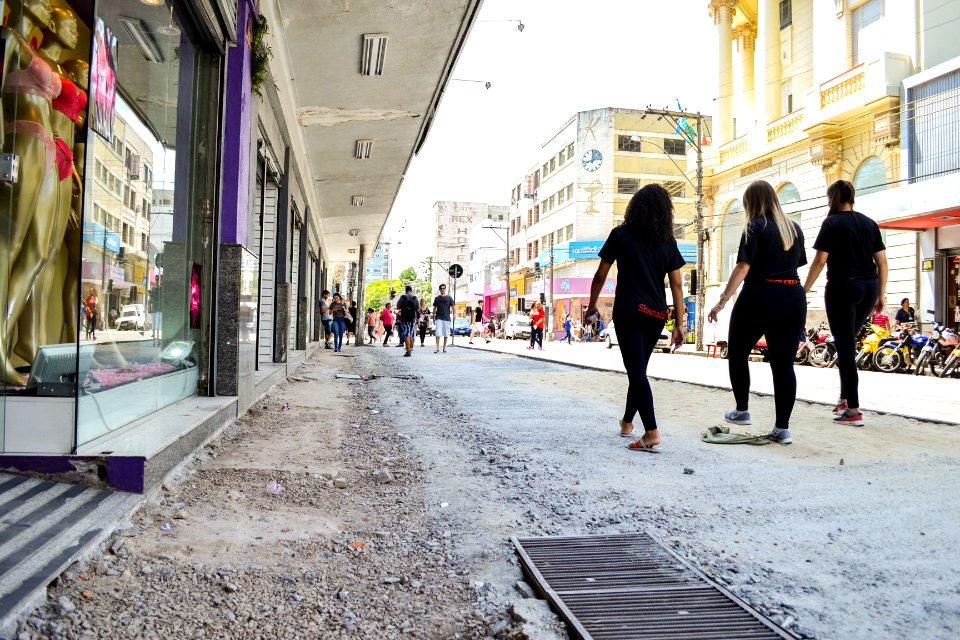 30.11.2018 - Obras do Calçadão - Foto Michel Corvello