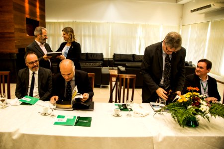 27.03.2019 - Prefeita Paula Mascarenhas participa de reunião almoço com professor Jorge Audy da Tecnopuc e Josep Piquê na Lifemed - Foto: Gustavo Vara