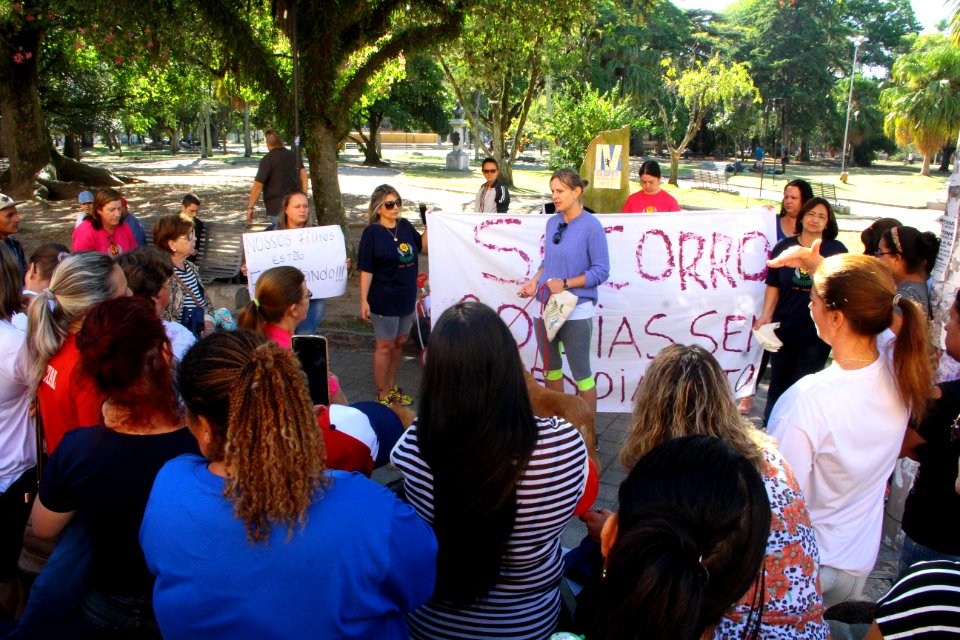 14.03.2018 - Gab Prefeita - Reunião com usuários da APAE - Foto Marcel Avila