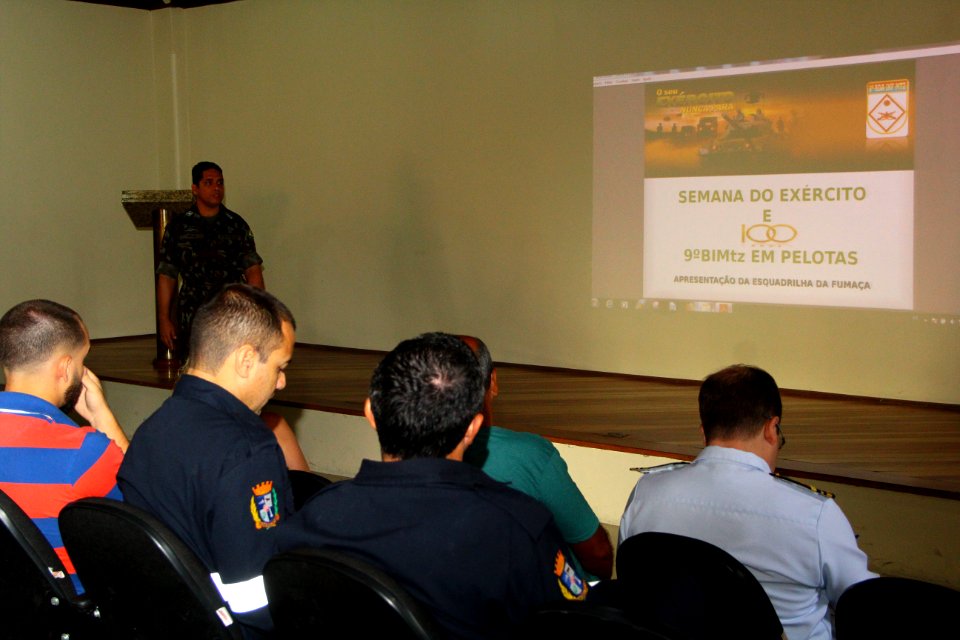 11.04.2018 - Gab Prefeita - Reunião apresentação Esquadrilha da Fumaça - Foto Marcel Avila