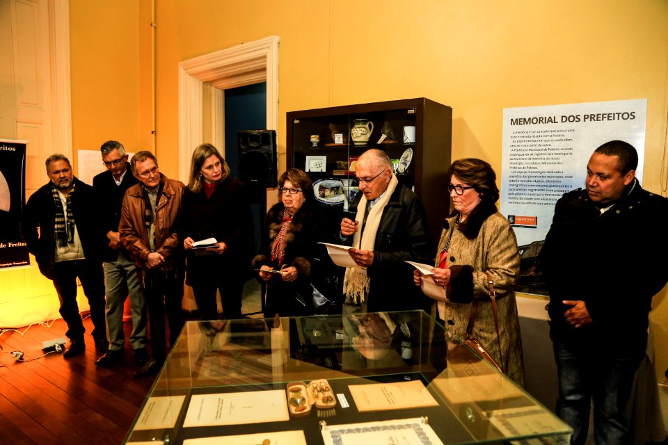 04.07.2018 - Prefeita Paula Mascarenhas e o vice Idemar Barz  no lançamento da exposição Memorial dos Prefeitos - Procopio Duval Gomes de Freitas - Foto: Gustavo Vara