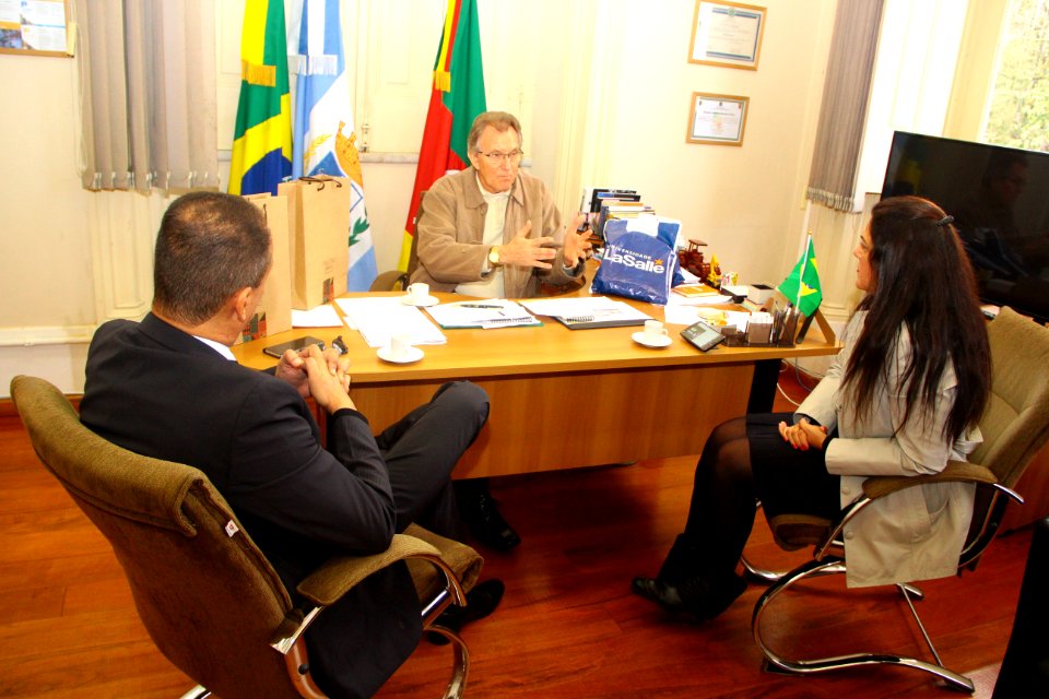 14.06.2018 - Gab-Vice Prefeito - Visita Diretor Nacional Educação a Distância da rede La Salle - Foto Marcel Avila