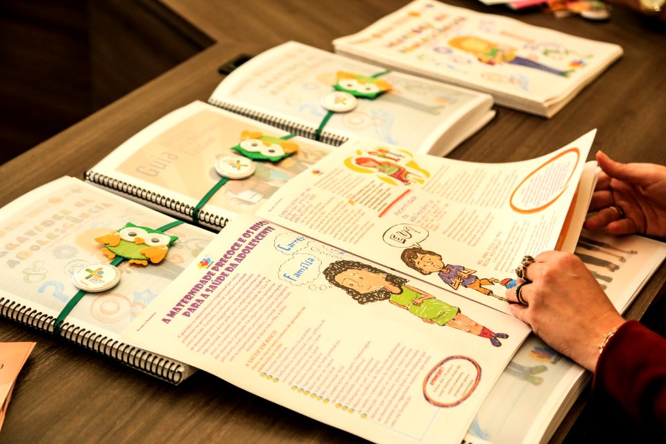 26.09.2018 - Prefeita Paula Mascarenhas durante entrega de material educativo em braile  - Foto: Gustavo Vara