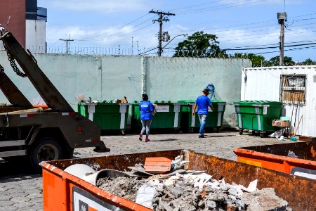 25.01.2018 - Recebimento de materias no Ecoponto de Pelotas . Localizado na Juscelino Kubitschek de Oliveira, 3.195.