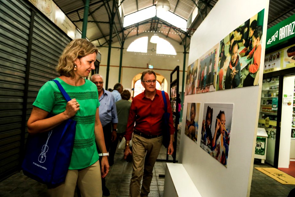 14.01.2019 - Prefeita Paula Mascarenhas e o vice Idemar Barz prestiam a abertura da exposição fotográfica 'Um olhar para o amanhã' - Foto: Gustavo Vara