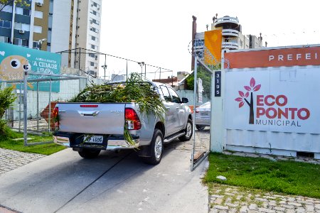 25.01.2018 - Recebimento de materias no Ecoponto de Pelotas . Localizado na Juscelino Kubitschek de Oliveira, 3.195.