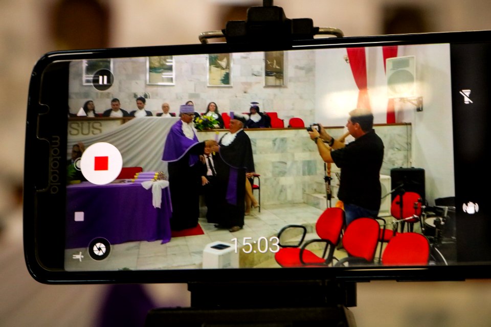 23.02.2019 - Vice-prefeito Idemar na solenidade de formatura em Teologia na Igreja Evangélica Assembleia de Deus - Foto Michel Corvello