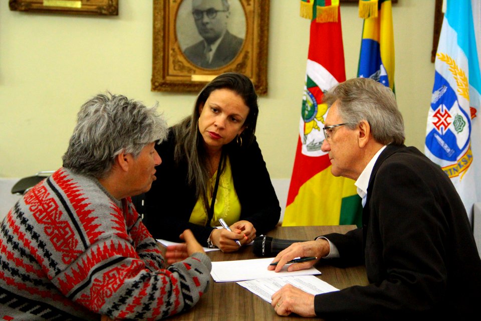 23.11.2017 - Prefeito em exercicio Idemar Barz em audiências publicas individuais do projeto O Vice-Prefeito Recebe