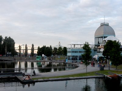 Esplanade du vieux port Montréal
