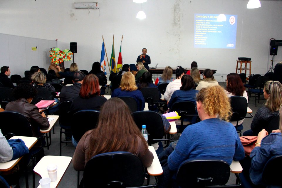 28.09.2018 - SMED - Curso de Primeiros Socorros para Educadores - Foto Marcel Avila (5)