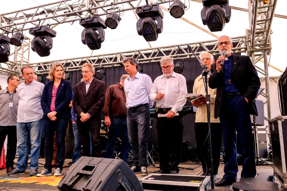 02.12.2018 Abertura Oficial da Festa Municipal do Pêssego - Fotos Gustavo Mansur