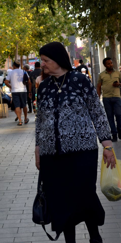 woman in Jerusalem