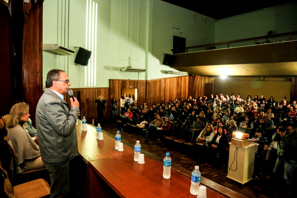 10.09.2018 - Prefeita Paula Mascarenhas  durante a cerimônia de Início da formação da Escola da Paz, no auditório do IFSUL - Foto: Gustavo Vara