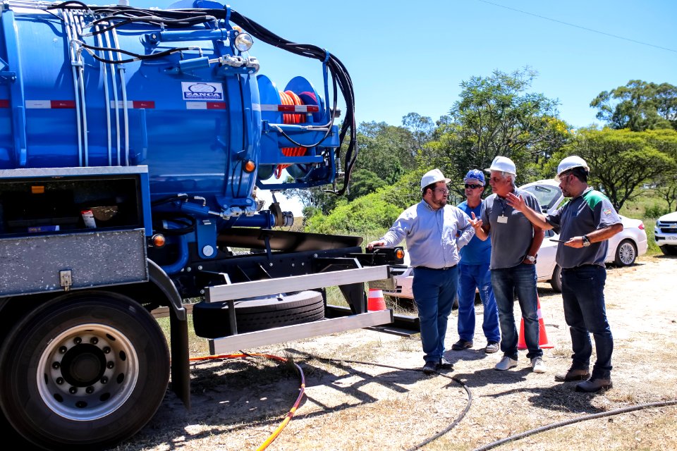 07.02.2018 SANEP curso caminhão hidrojato - Fotos Gustavo Mansur