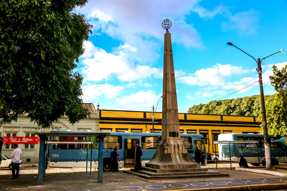 Obelisco dos Descobridores - Gustavo Mansur