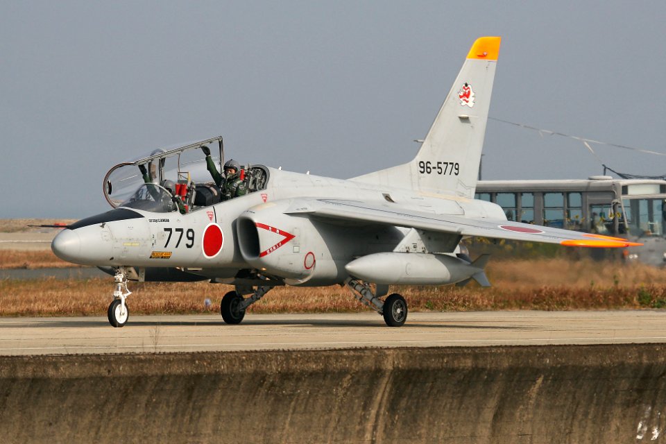 6348 T-4 96-5779:779, 304 Hikotai:8 Kokudan
