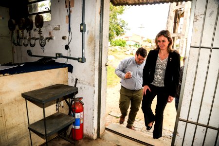11.10.2018 - Prefeita Paula Mascarenhas e o vice Idemar Barz realizam a entrega de veículos no reservatório R5, entrega de máquinas e visita nas obras do Sanep,  no Fragata - Foto: Gustavo Vara