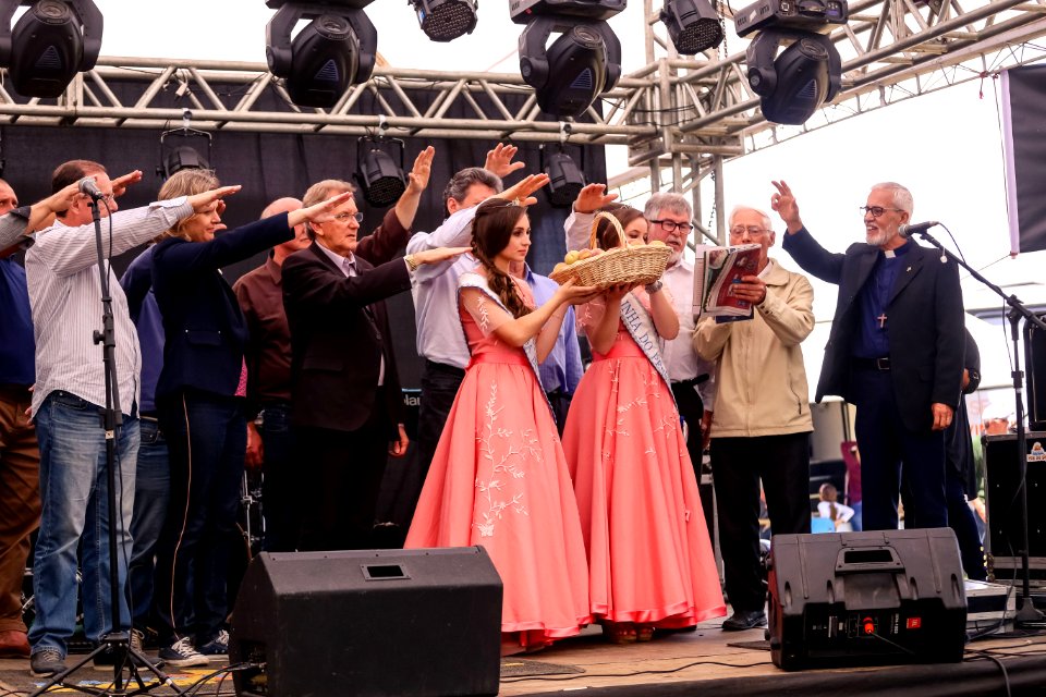 02.12.2018 Abertura Oficial da Festa Municipal do Pêssego - Fotos Gustavo Mansur