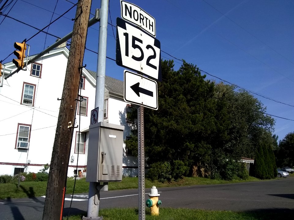 PA 152 sign in Silverdale, PA
