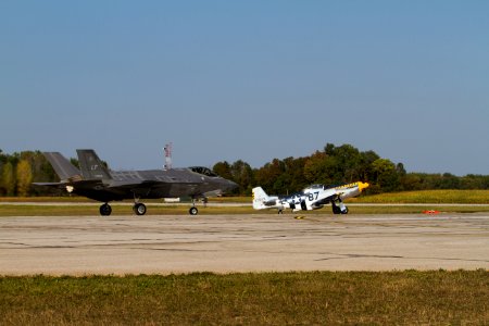 USAF heritage formation taxiing 1