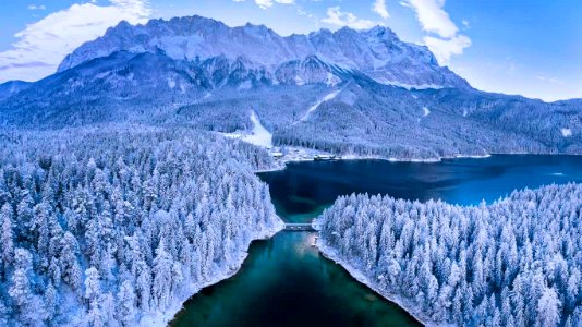 Zugspitze ROW3032837959 1366x768