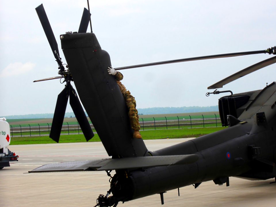 British Apache, Calden
