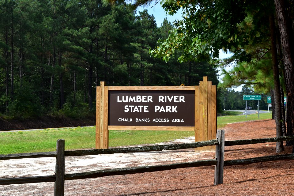 sign Lumber River SP Chalk Banks ncwetlands AM