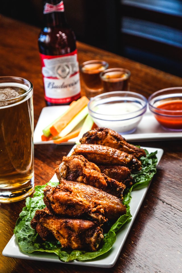 Buffalo Wings at Citizen Bar Chicago