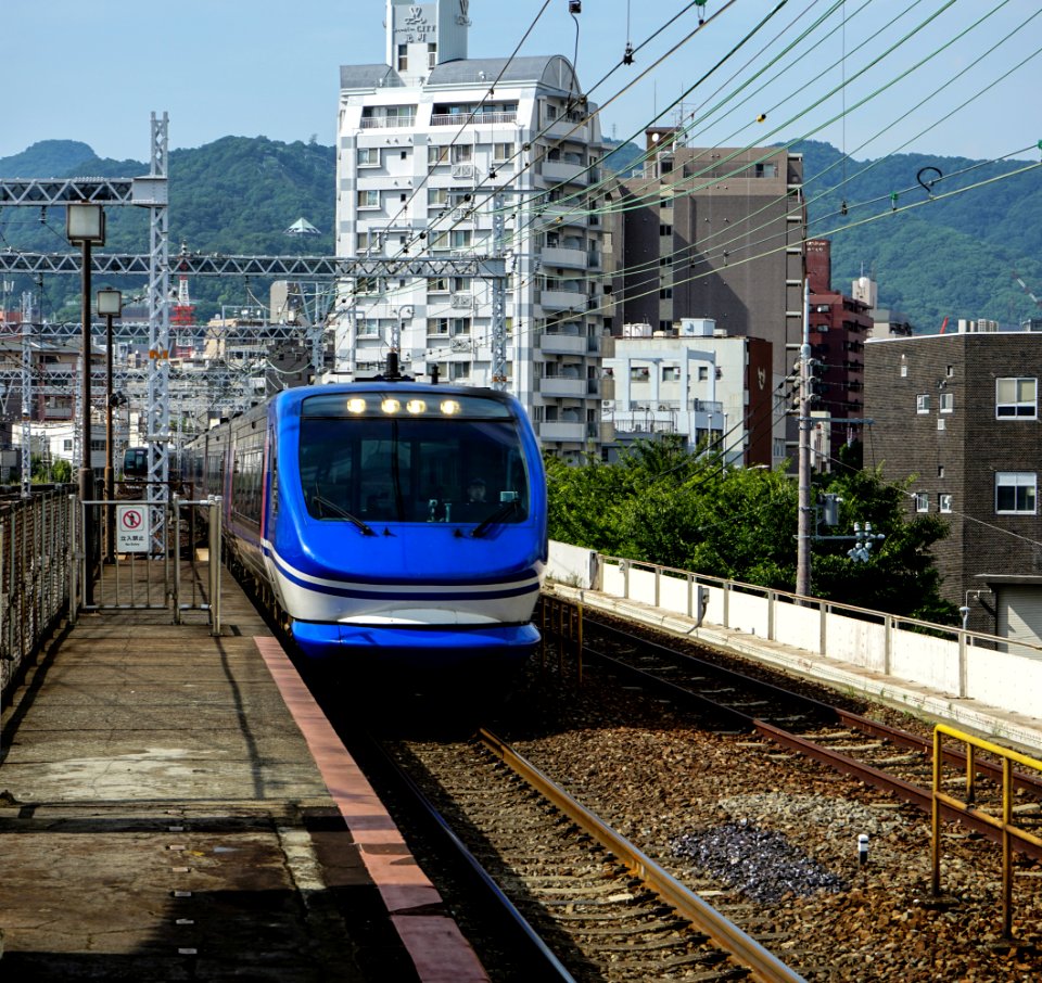 Chizu Express  | HOT 7000 Series | Kobe Station