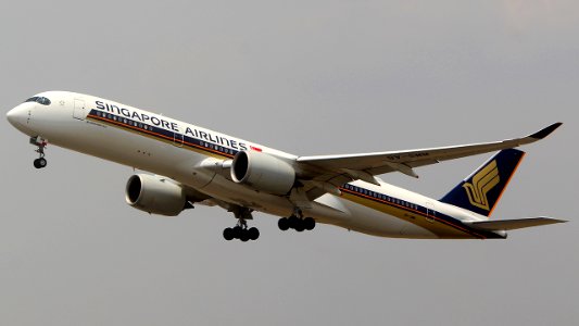 Singapore Airlines A350 9V-SMM photo