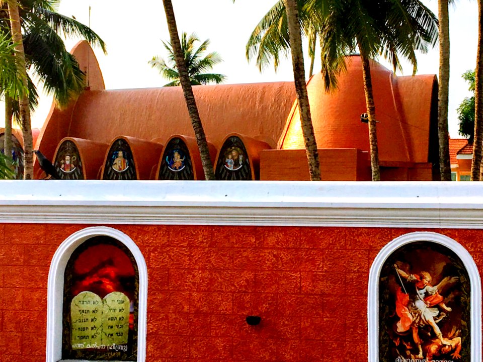 Mattancherry Koonan Kurish Old Syrian Church.         St. George Orthodox Koonan Kurish Old Syrian Church , Near Lobo jn., Pullupaalam Rd., Mattancherry, Kochi, Kerala 682002, India .+91 99461 20597
