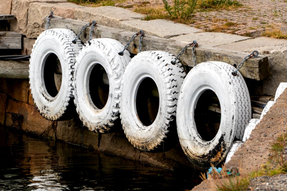 Tire fenders in Norra Hamnen, Lysekil