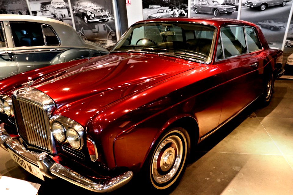 Rolls-Royce Corniche