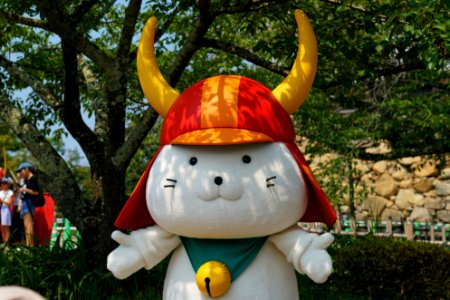 ひこにゃん、木陰にて Hikonyan