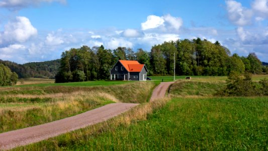 A dip in the road in Färlev photo