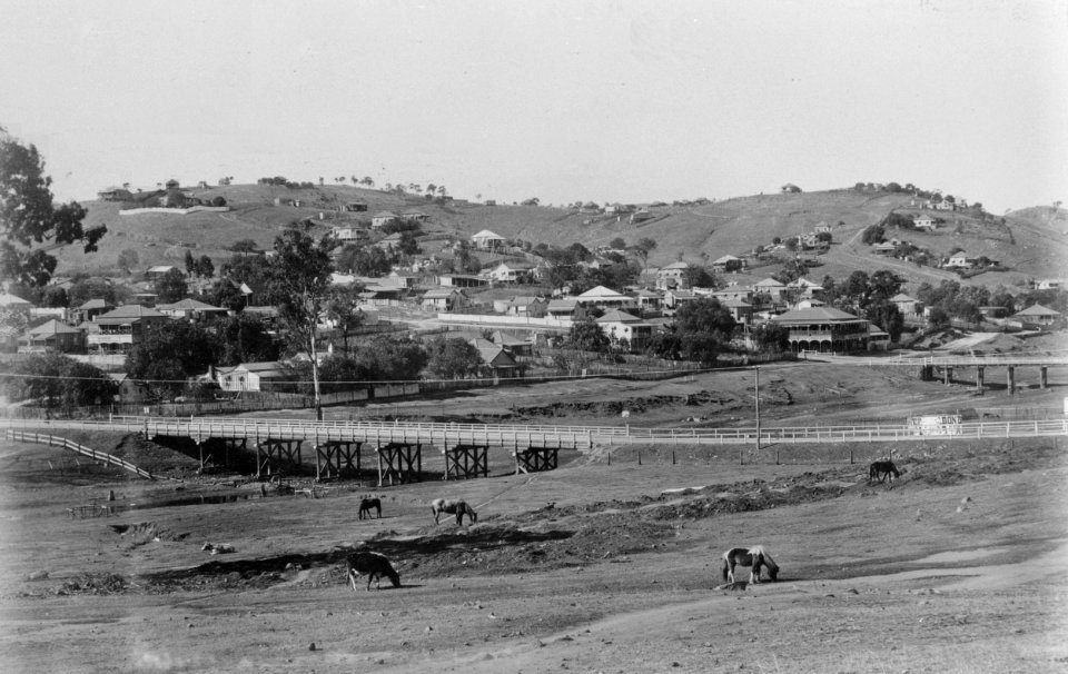 1908. Bridges over the Dee River, Mount Morgan