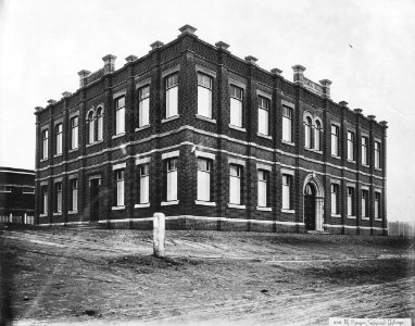 c. 1909. Mount Morgan Technical College, Central Street, Mount Morgan. photo