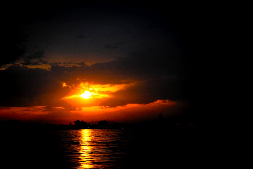 izmir güzelyalı sahil bulvarı