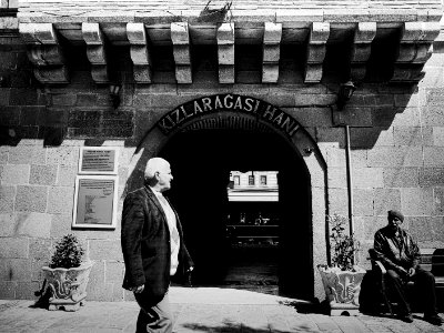 kızlarağası hanı konak izmir