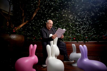 15-qeeboo-rabbit-chair-by-stefano-giovannoni-ambience