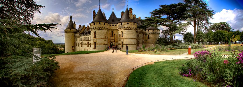 Chateau et communs de Chaumont sur Loire photo