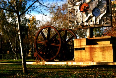 Sculpture near Cascada Monumental