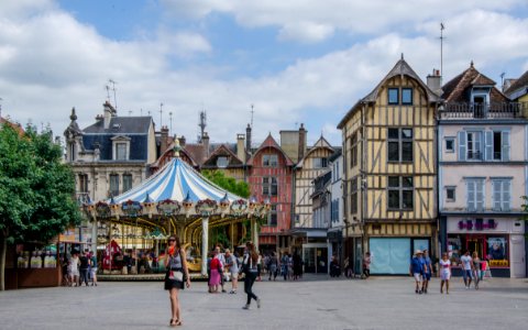 Dimanche ensoleillé à Troyes photo