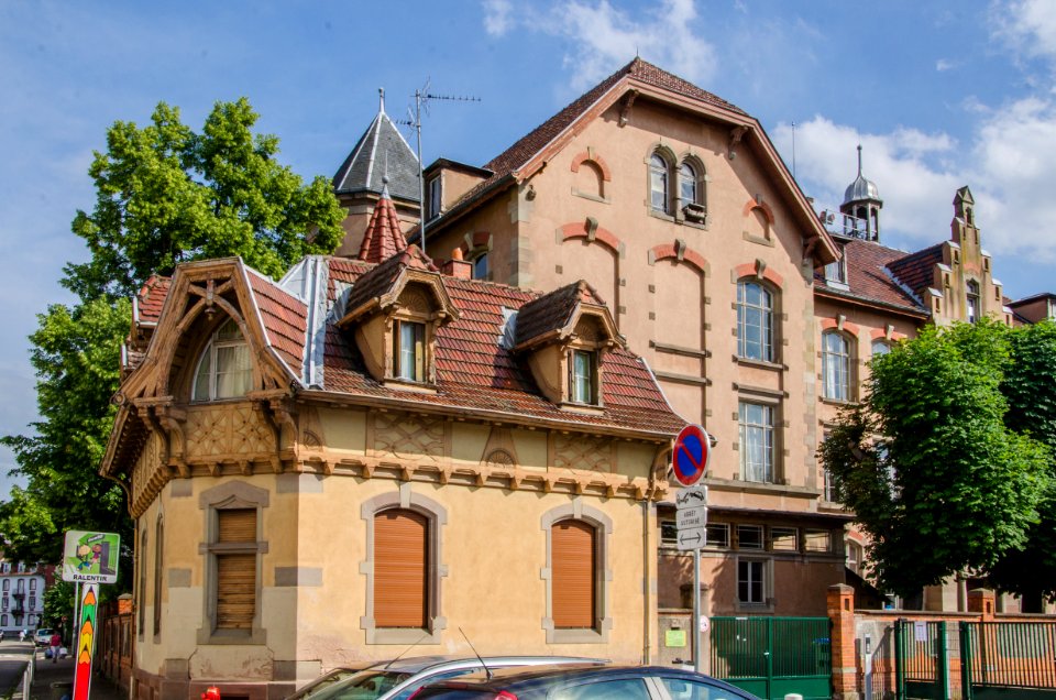 L'école du Schluthfeld et sa maison du concierge