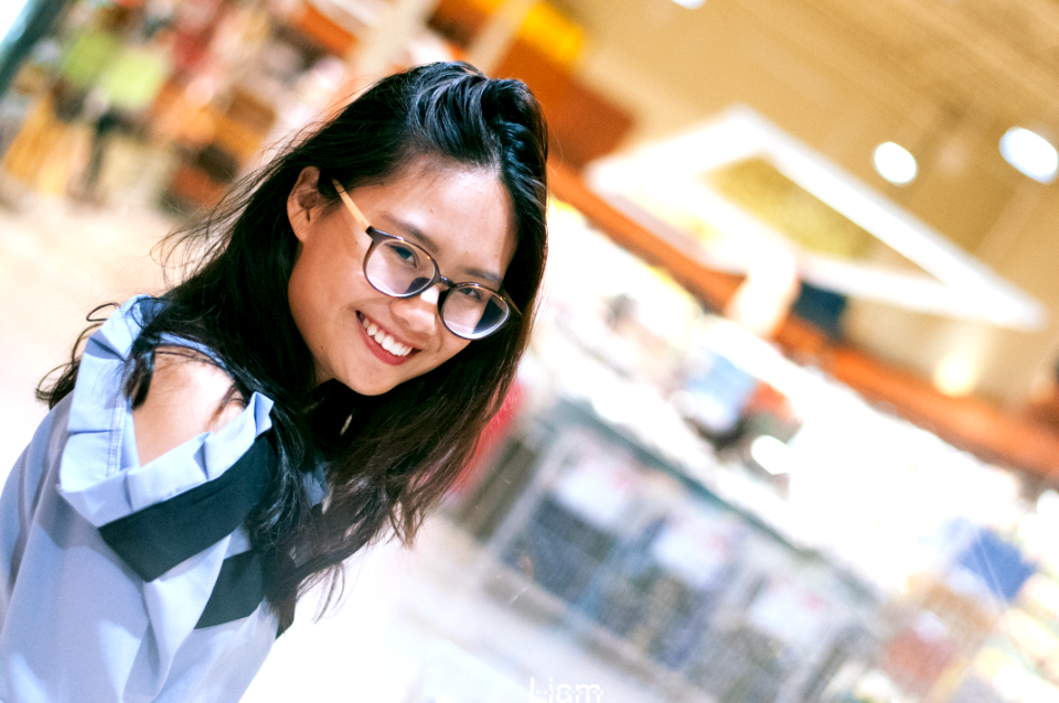 Lâu lâu mới lên gặp đc con em vào đúng ngày sinh nhật nó chụp vài phát tặng nó vậy 😆😆😆😁😁.         P/s chúc mừng sinh nhật trể ha 😂😅😆