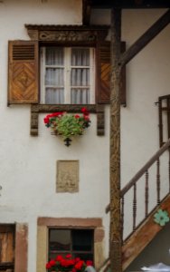 Sculptures diverses du 33 rue principale d'Ottrott