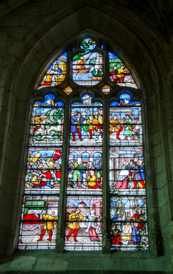 Vitrail sur Saint-Julien l'Hospitalier - Saint-Florentin
