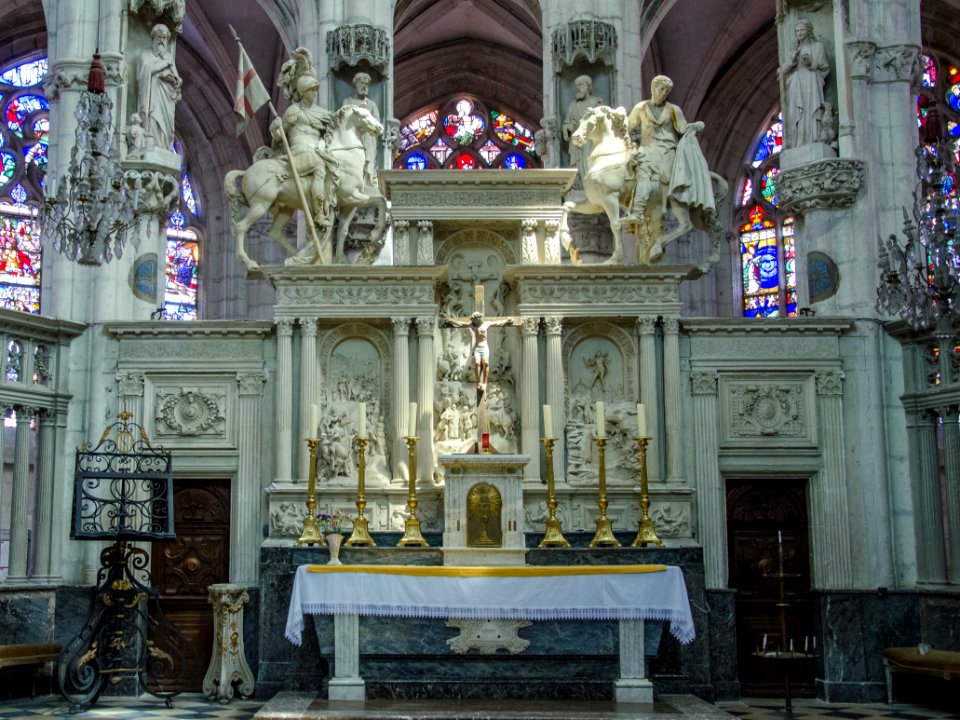 Maître-autel de cavaliers - Saint-Florentin