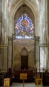 Rosace principale de la cathédrale Saint-Étienne - Auxerre photo
