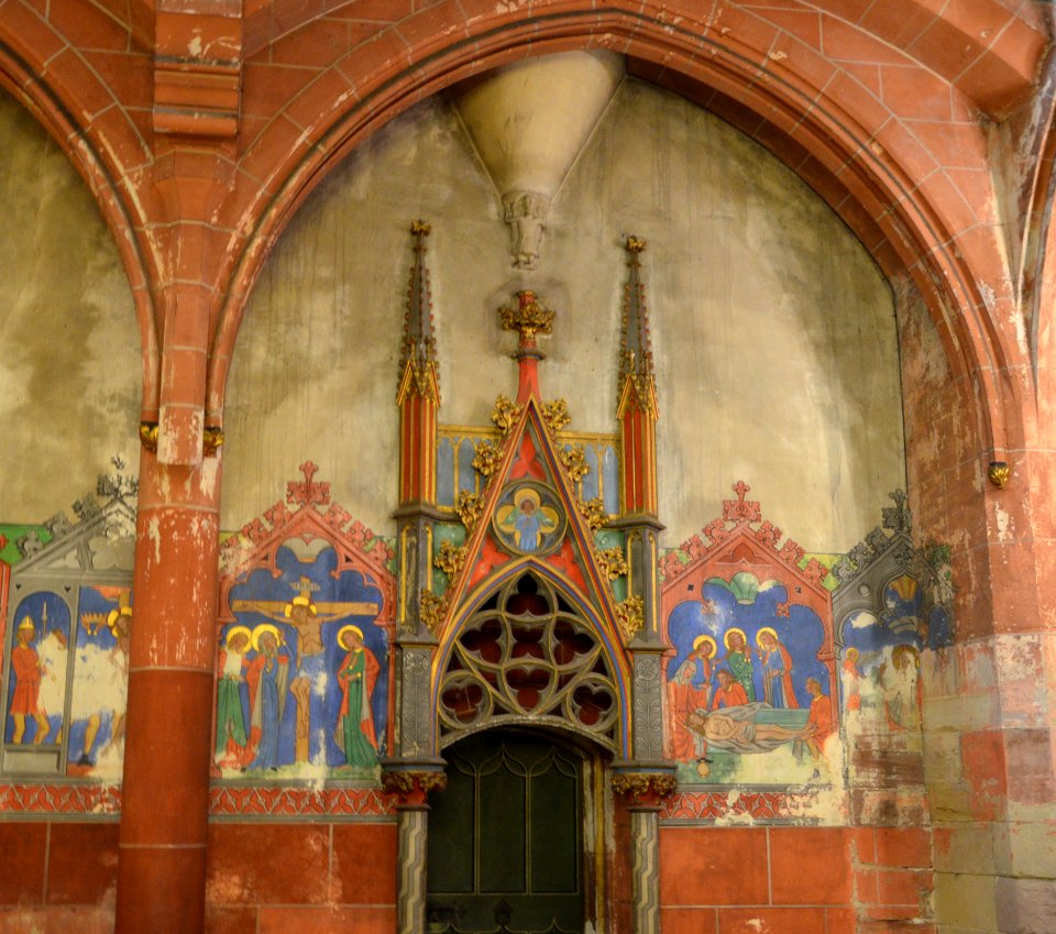 Porte intérieur de l'église Saint-Pierre-le-Jeune de Strasbourg